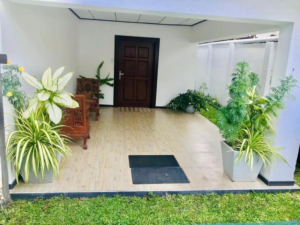 Browns Beach Villa Negombo 0*,  Sri Lanka