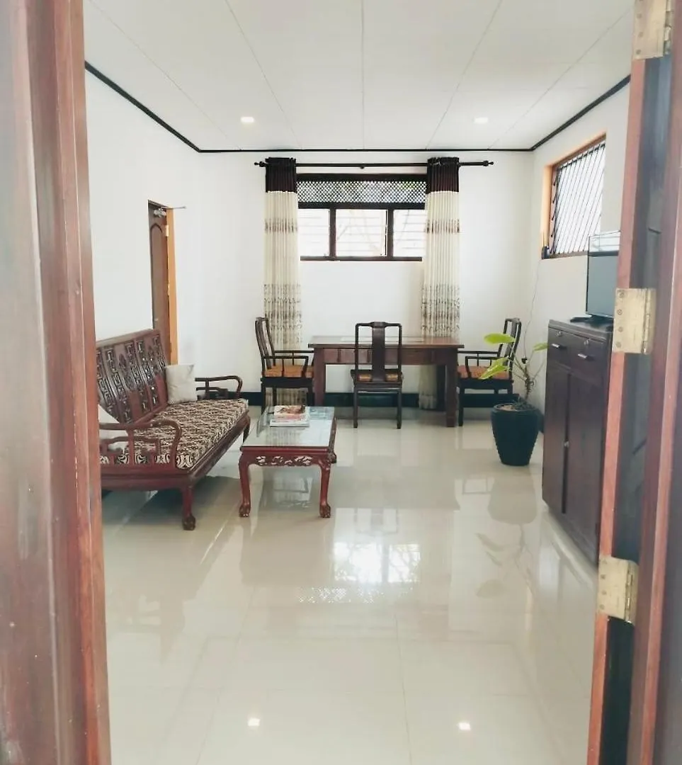 Browns Beach Villa Negombo