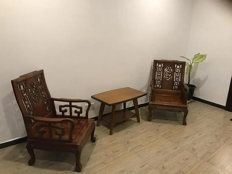 Browns Beach Villa Negombo